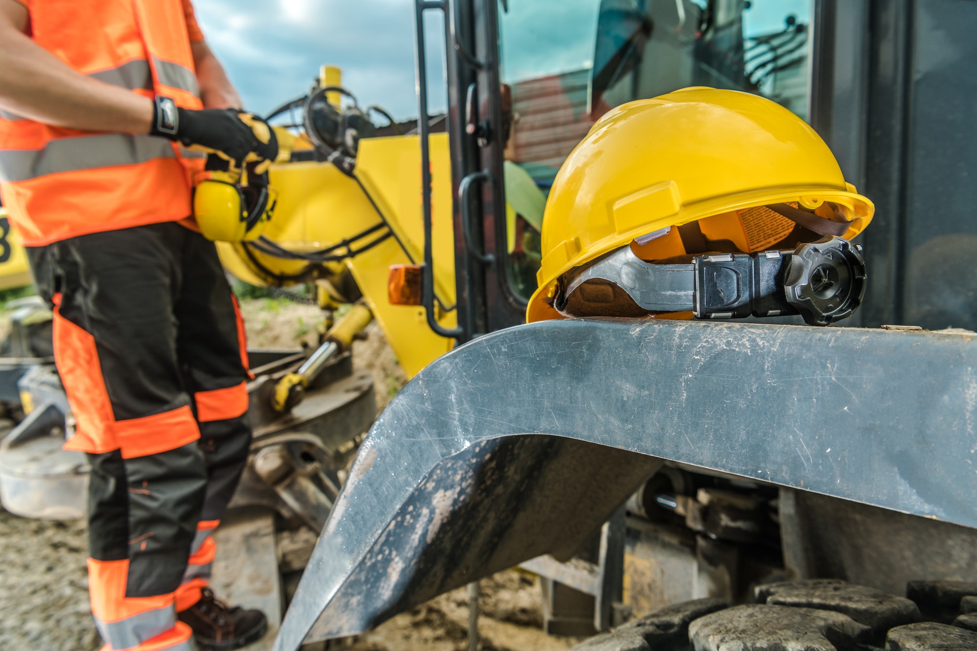 Hard Hat Worker Protection